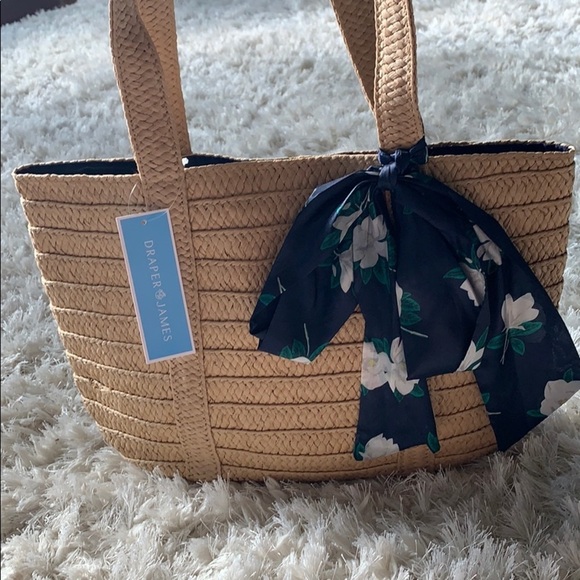 Draper James Handbags - NWT Draper James Straw Bag (removable scarf)